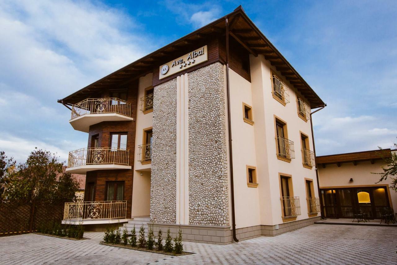 Ave, Alba! Hotel Алба Юлия Екстериор снимка