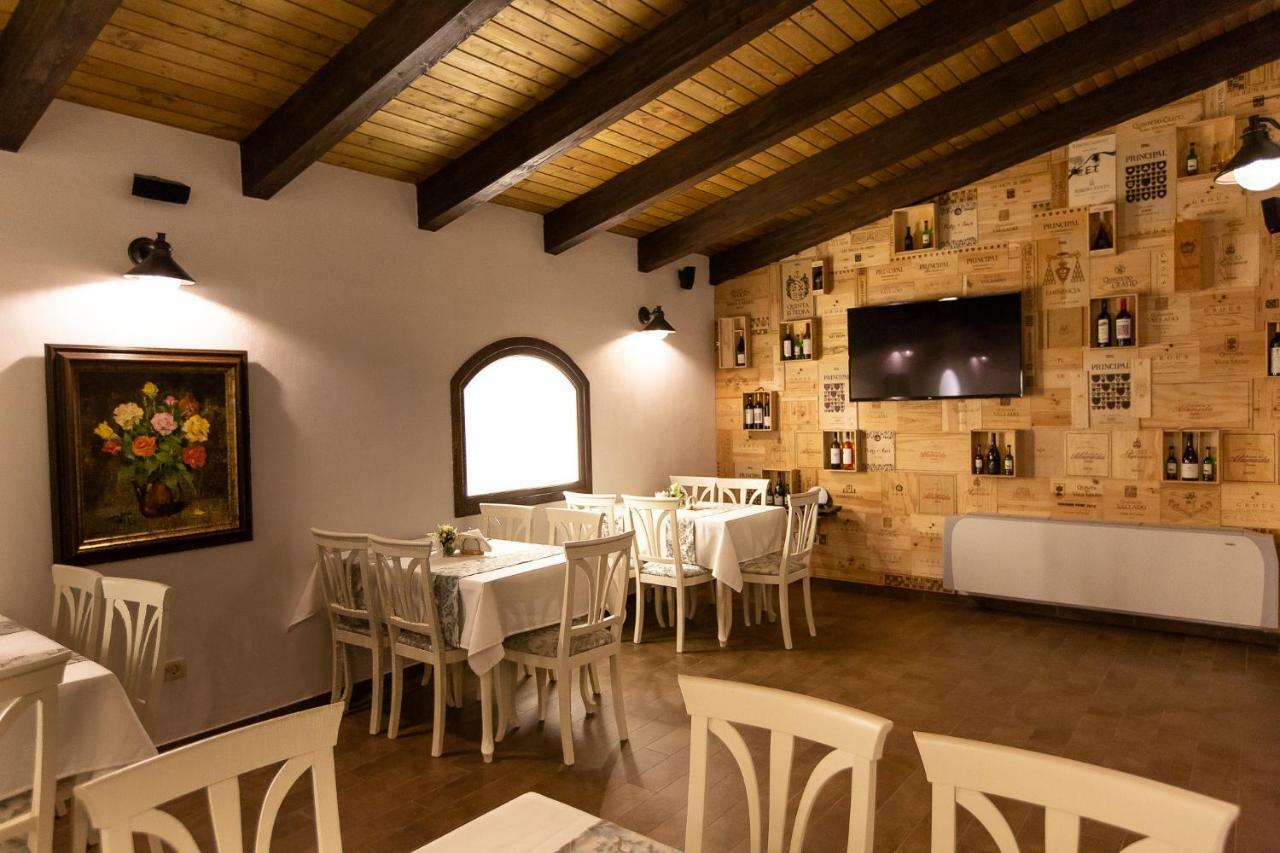Ave, Alba! Hotel Алба Юлия Екстериор снимка