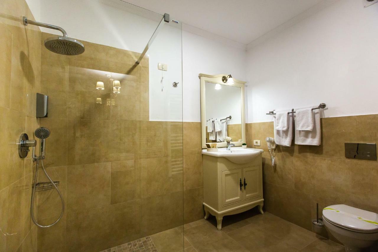 Ave, Alba! Hotel Алба Юлия Екстериор снимка